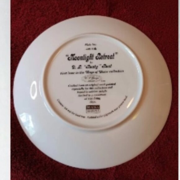 Moonlight Retreat collectors plate " Wings of Winter" first issue cardinal - Picture 2 of 2